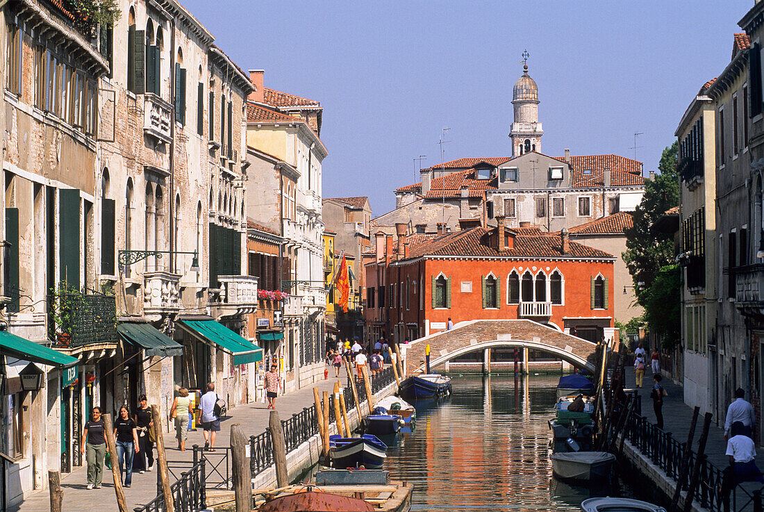 Minotto Quay beside the canal Rio del Malcanton,Santa Croce district, Venice, UNESCO World Heritage Site, Veneto region, Italy, Europe