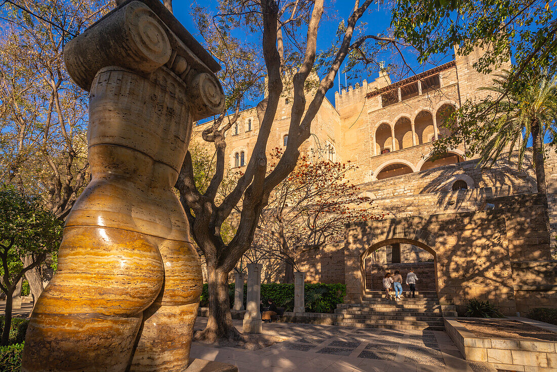 Blick auf die Kathedrale-BasA?lica de Santa MarA?a de Mallorca von S'Hort del Rei, Palma de Mallorca, Mallorca, Balearen, Spanien, Mittelmeer, Europa