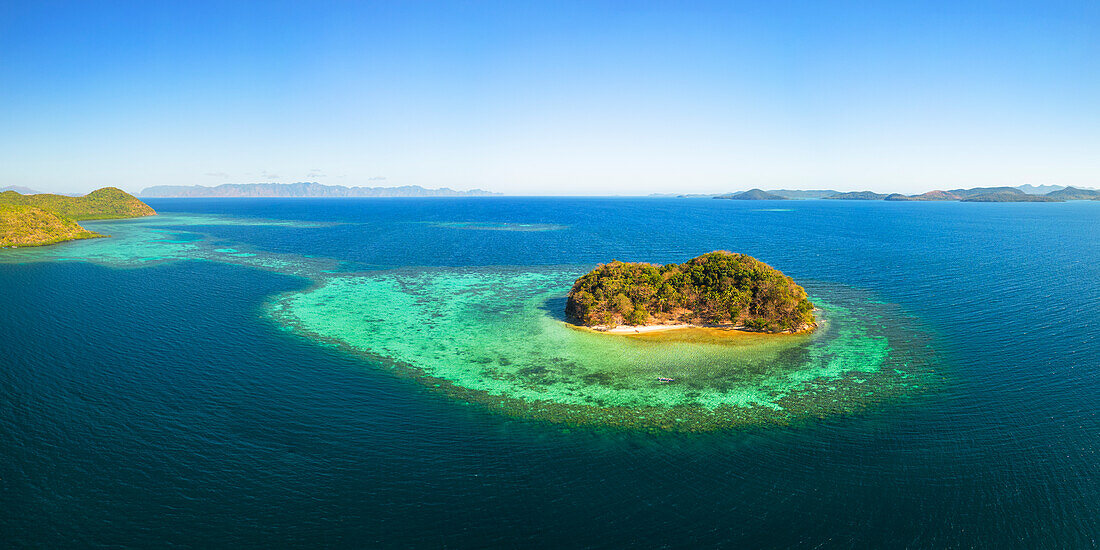 Sand Island off Chindonan Island, Calamian Islands, Coron, Palawan, Philippines, Southeast Asia, Asia