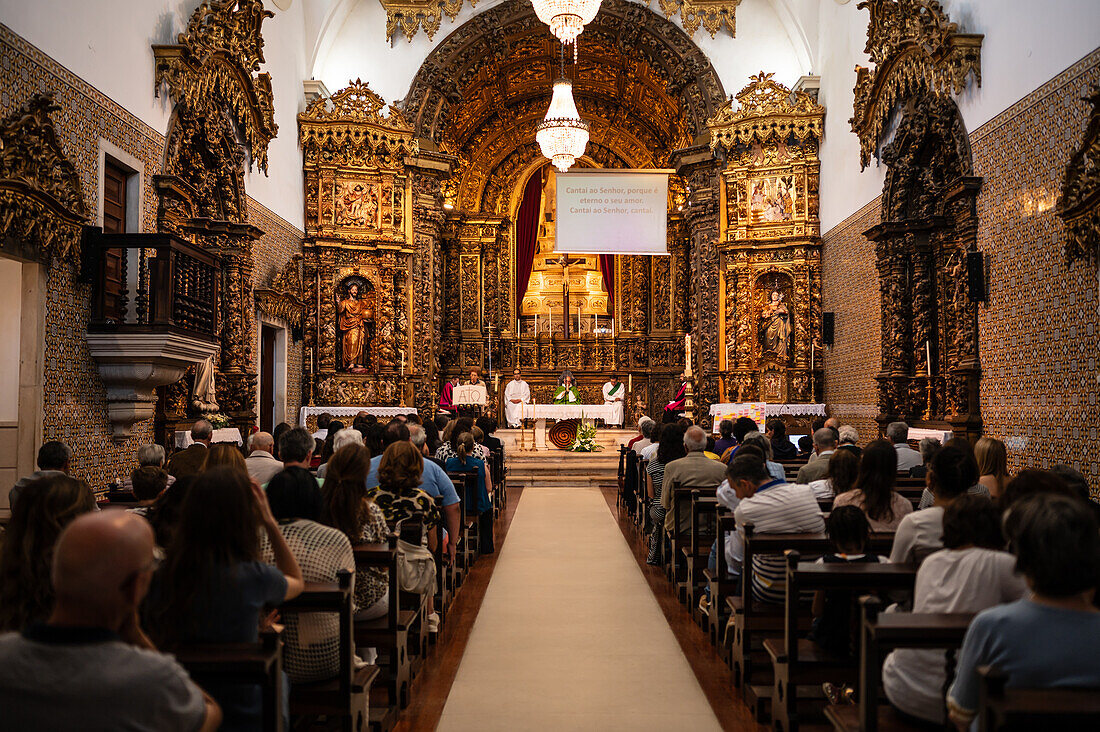 Innenraum der Kirche Vera Cruz, Aveiro, Portugal