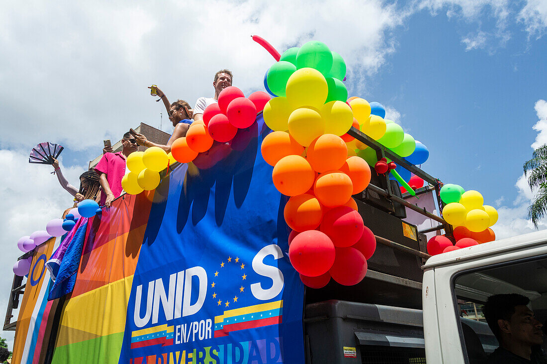 Pride-Parade in Caracas, Venezuela, mit der Anwesenheit von Diplomaten und dem Vertreter der Europäischen Union in Venezuela. Juli, 7, 2024