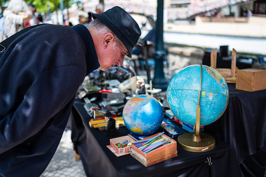 Street and flea market in Aveiro, Portugal