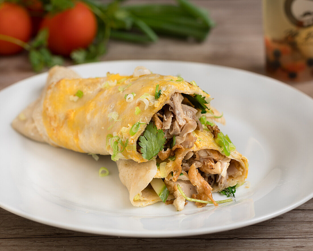 Jianbing - Omelett mit Pekingente und Kräutern (China)