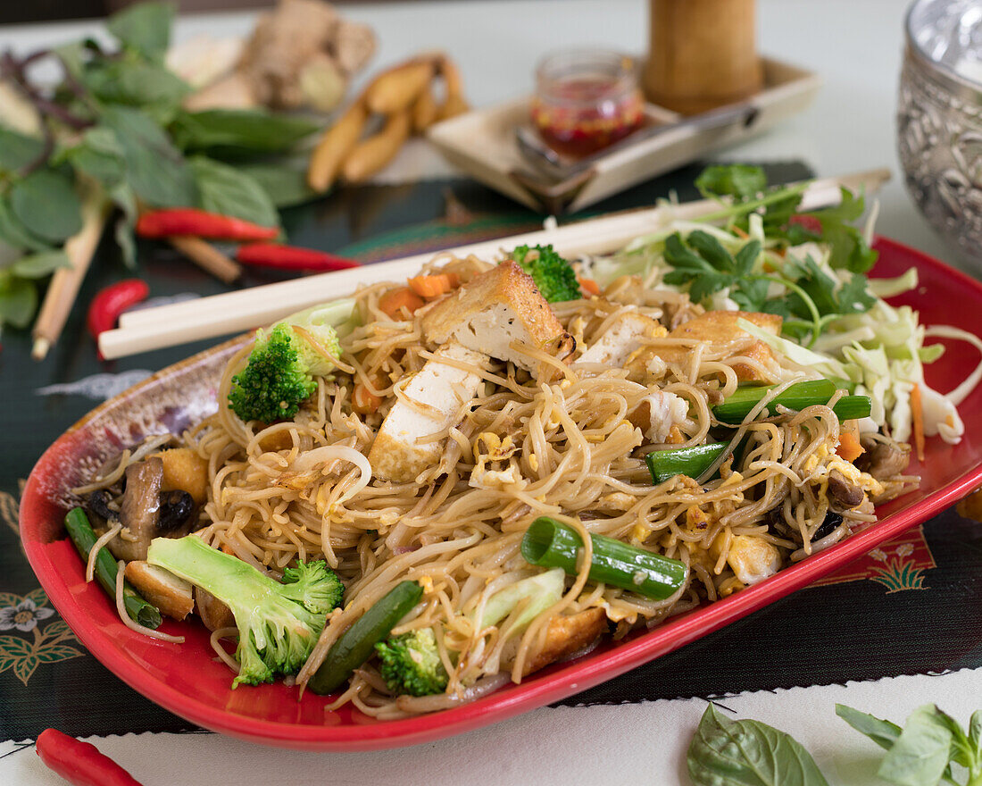 Mie Tjee mit Tofu und Gemüse (Thailand)