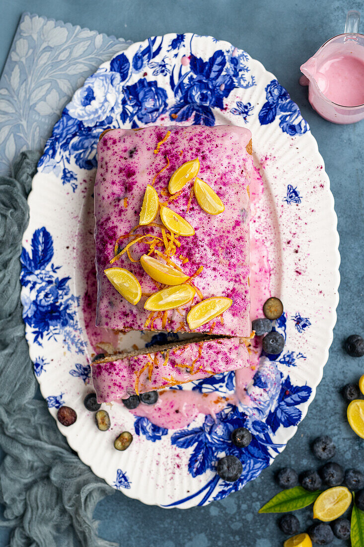 Zitronen-Blaubeer-Kuchen