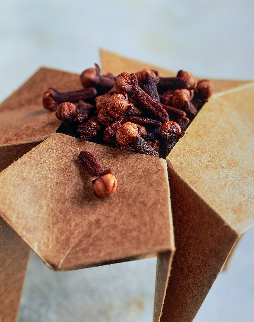 Cloves in packaging