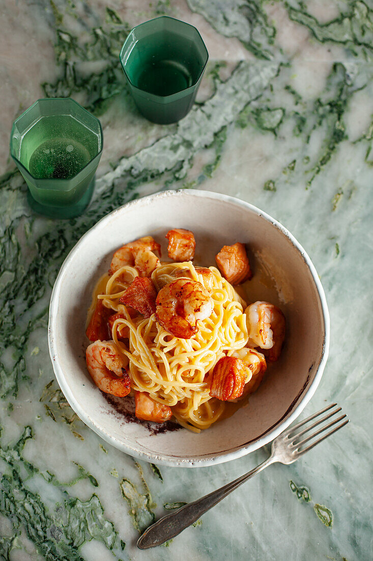 Spaghetti mit Fisch und Meeresfrüchten