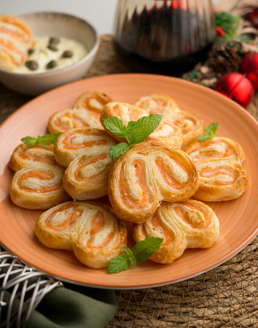 Puff pastry with salmon filling