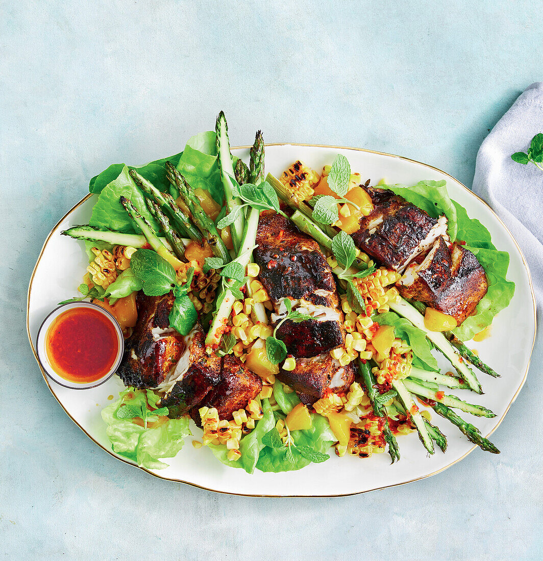 Cajun-Barramundi mit Mango-Maissalat