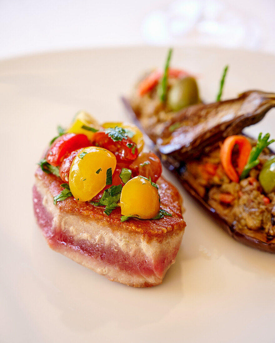 Thunfischsteak à la Plancha mit Auberginen