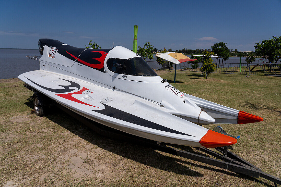 Racing boat on land before an F1 Powerboat race in Dique Frontal, Termas de Rio Hondo, Argentina.