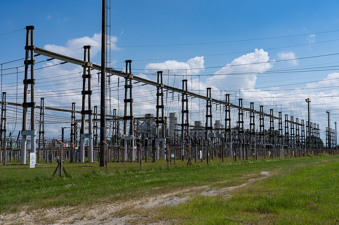 Stromübertragungsstation für den YPF Luz-Komplex in El Bracho, in der Nähe von San Miguel de Tucumán, Argentinien