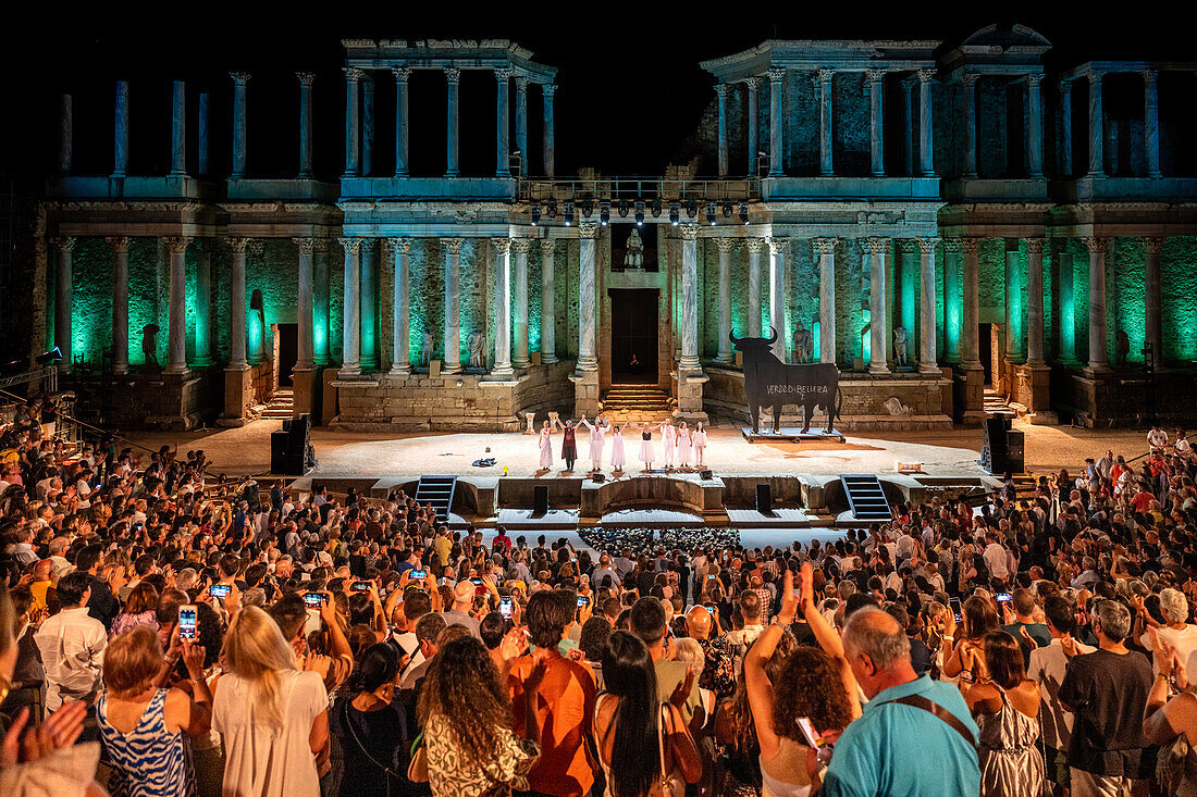 Merida, Spain, Aug 15 2024, The cast of the play Tiresias takes a bow during the classical theater festival in Merida, Spain, August 2024, set in the historic Roman theater.