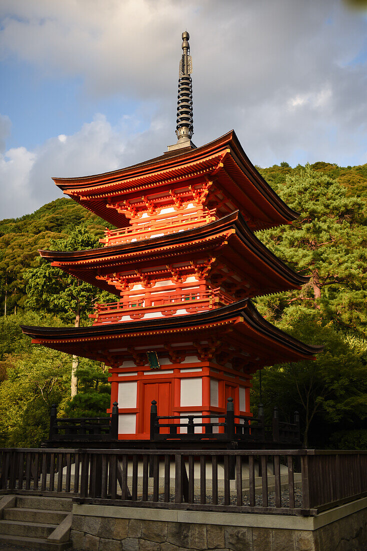 Koyasu red pagoda at Kiyomizu-dera temple in Kyoto, Japan