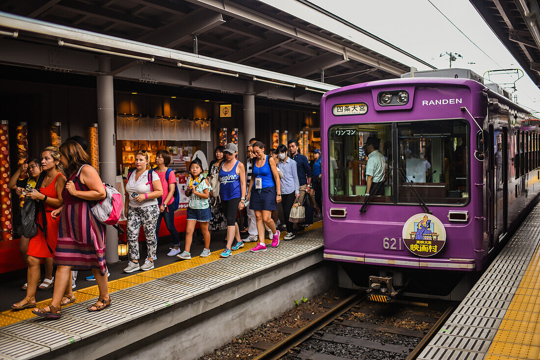 Bahnhof Randen Arashiyama der Hauptlinie in Kyoto, Japan