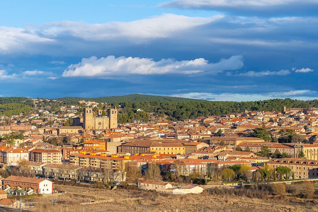 Blick auf Siguenza, Guadalajara, Kastilien la Mancha, Spanien, Europa