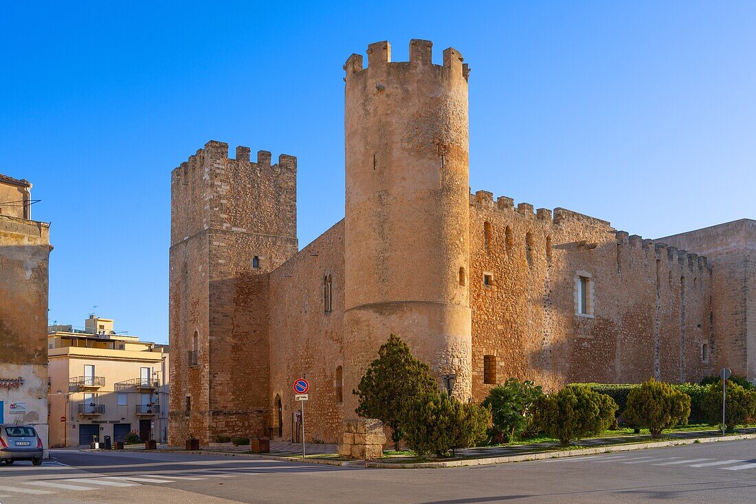 Schloss Alcamo, Schloss der Grafen von Modica, Alcamo, Trapani, Sizilien, Italien, Mittelmeerraum, Europa