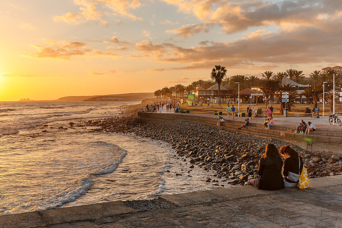 Sunset at the promenade Paseo de Meloneras, Maspalomas, Gran Canaria, Canary Islands, Spain, Atlantic, Europe