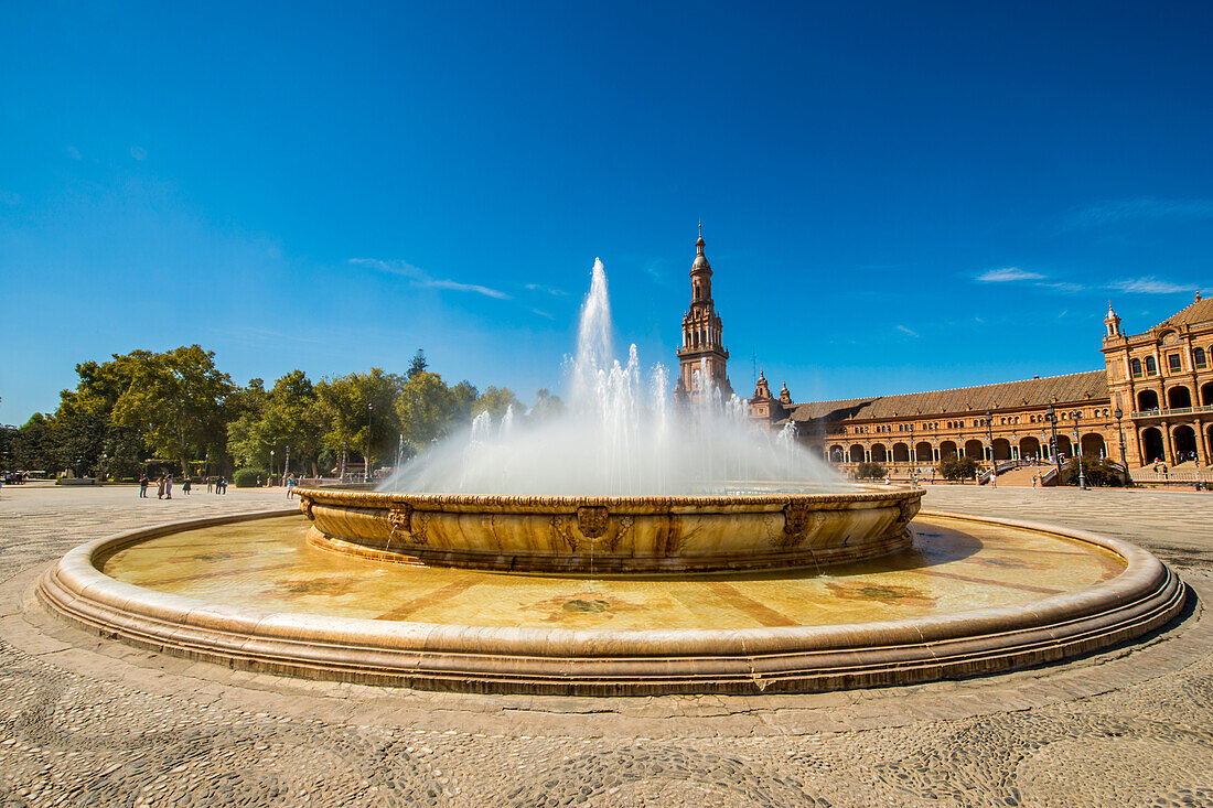 Vicente Traver fountain, Plaza de Espana (Spanish Square), Seville, Andalusia, Spain, Europe