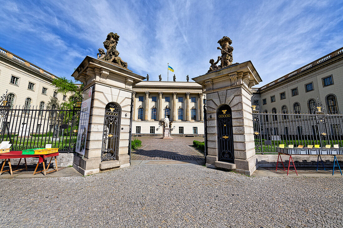 Hauptgebäude der Humboldt-Universität oder Prinz Heinrichs Palais, Unter den Linden, Berlin Mitte, Berlin, Deutschland, Europa