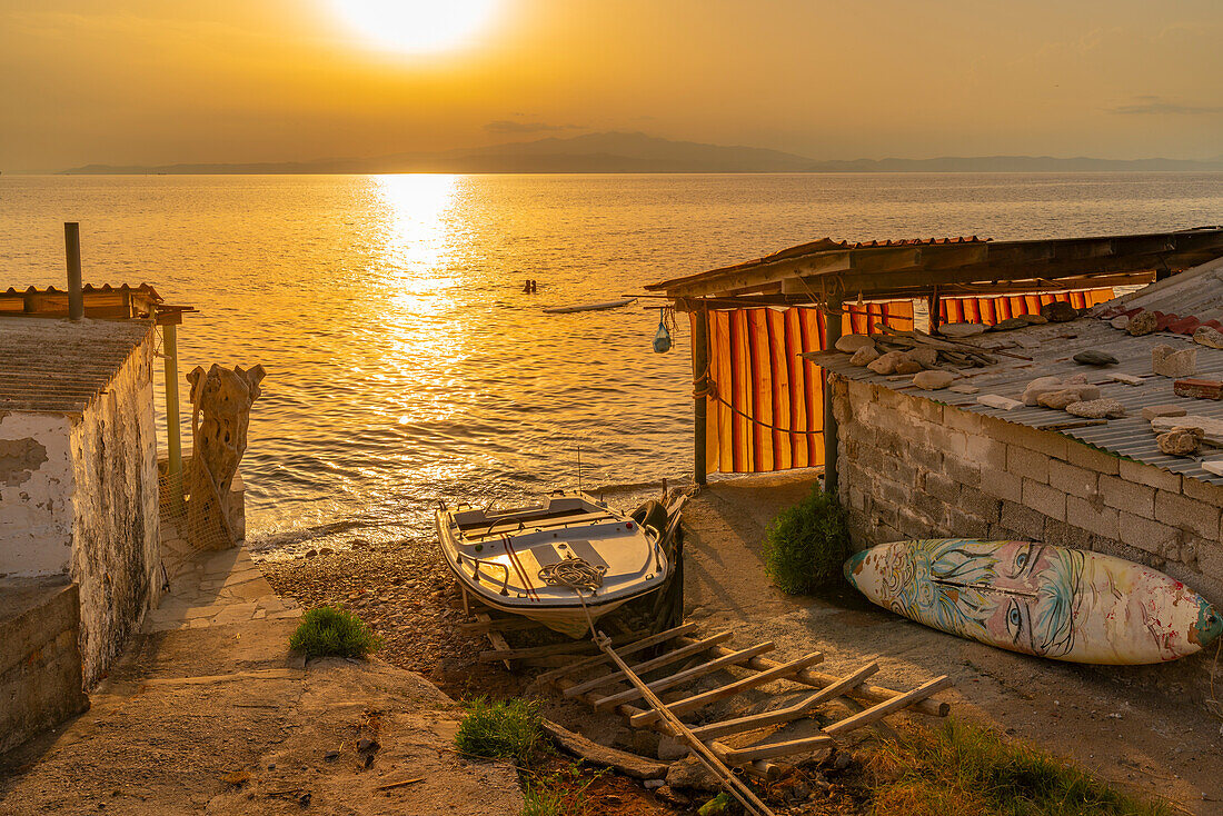 Blick auf Meer und Küste bei Skala Kallirachis, Skala Kallirachis, Thassos, Ägäisches Meer, Griechische Inseln, Griechenland, Europa