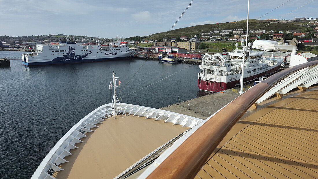 Blick vom Kreuzfahrtschiff, Lerwick, Shetlands, Schottland, Vereinigtes Königreich, Europa