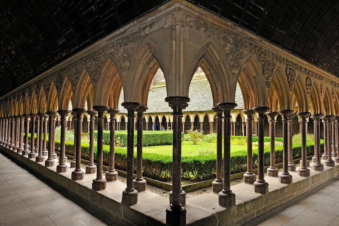 Cloister of the Mont Saint-Michel Abbey, UNESCO World Heritage Site, Manche department, Low Normandy region, France, Europe