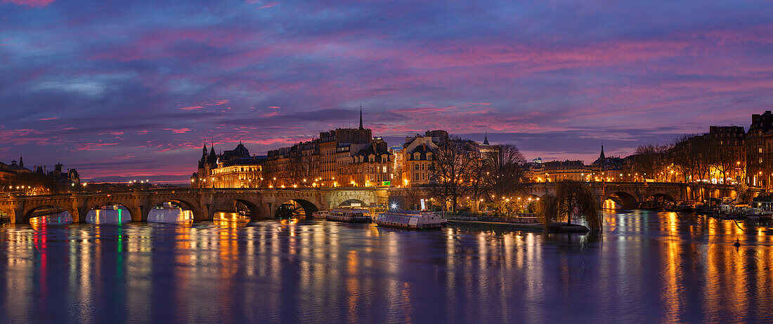 Pont Neuf and Ile de la Cite, Ile Saint-Louis, Paris, Ile de France, France, Europe