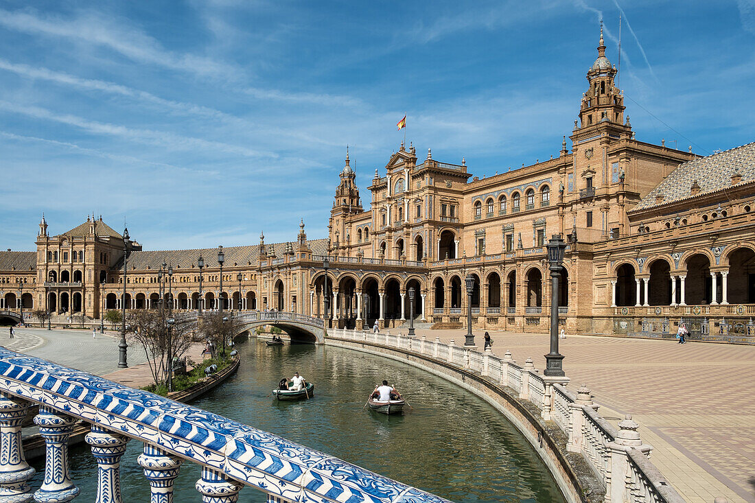 Detail of the Plaza de Espana, an architectural ensemble and largest building of the Ibero-American Exposition of 1929, Maria Luisa Park, Seville, Andalusia, Spain, Europe