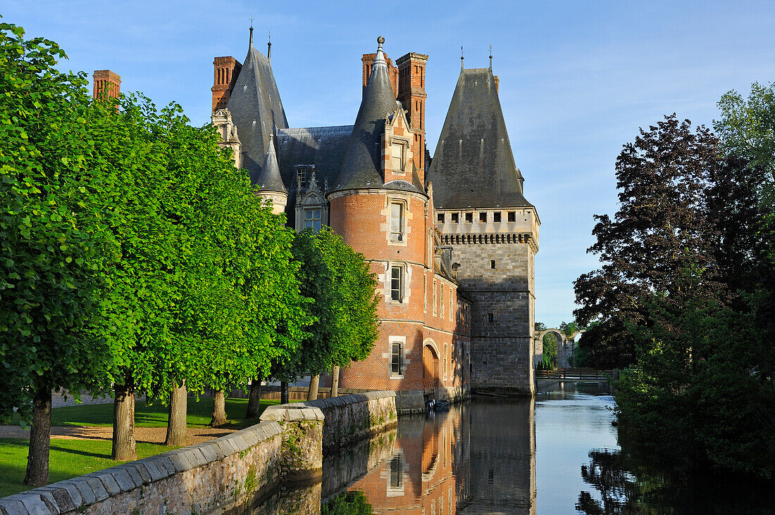 Chateau de Maintenon am Fluss Eure, Departement Eure-et-Loir, Region Centre-Val de Loire, Frankreich, Europa