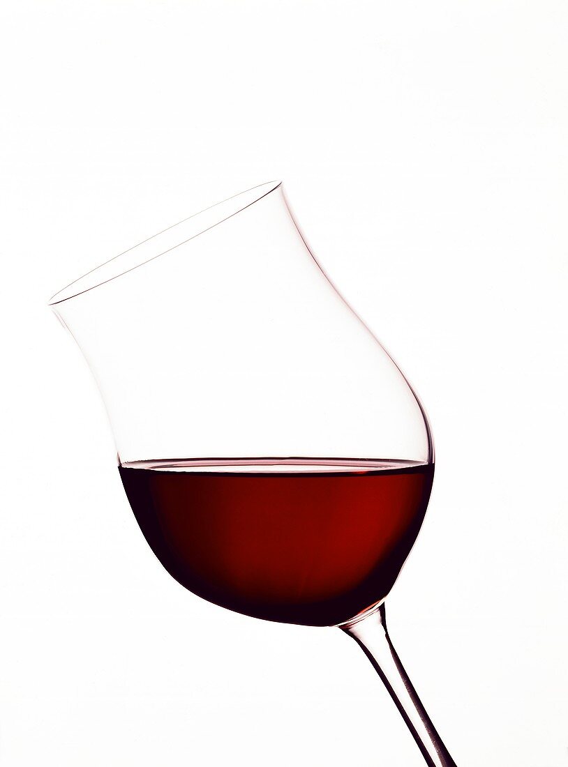 Glas Chianti classico Riserva (mittlere rubinrote Farbe)