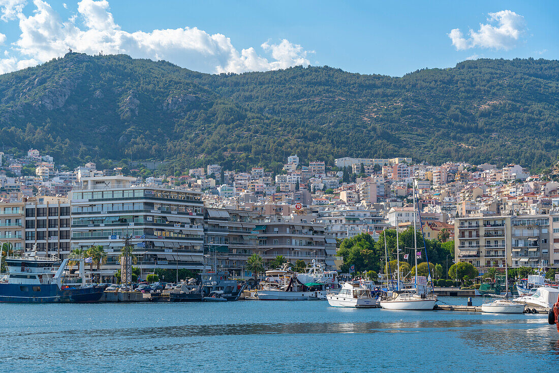 Blick auf die Stadt vom Hafen von Kavala, Dimos Kavalas, Ostmakedonien und Thrakien, Golf von Thasos, Golf von Kavala, Thrakisches Meer, Griechenland, Europa