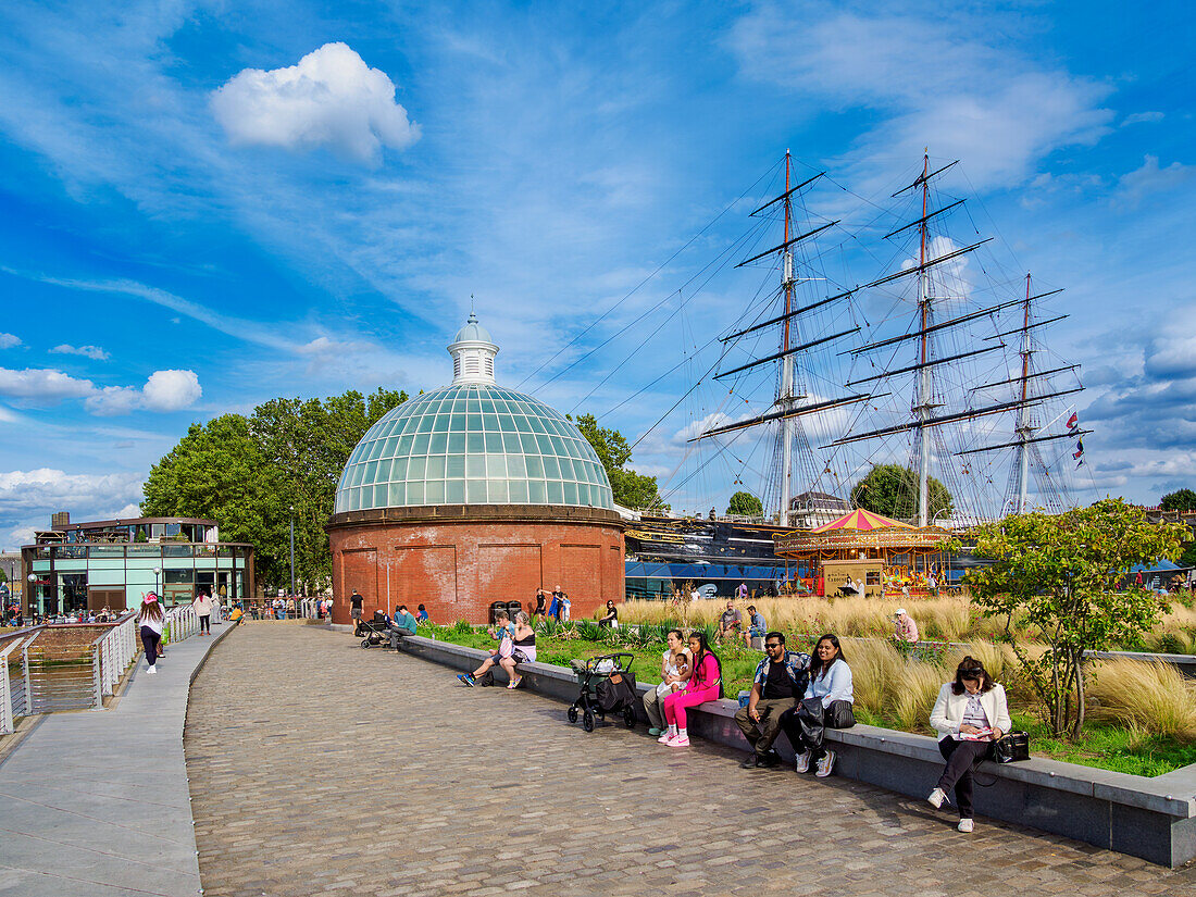 Greenwich Foot Tunnel, Südeingang und Cutty Sark, britisches Klipperschiff, Greenwich, London, England, Vereinigtes Königreich, Europa