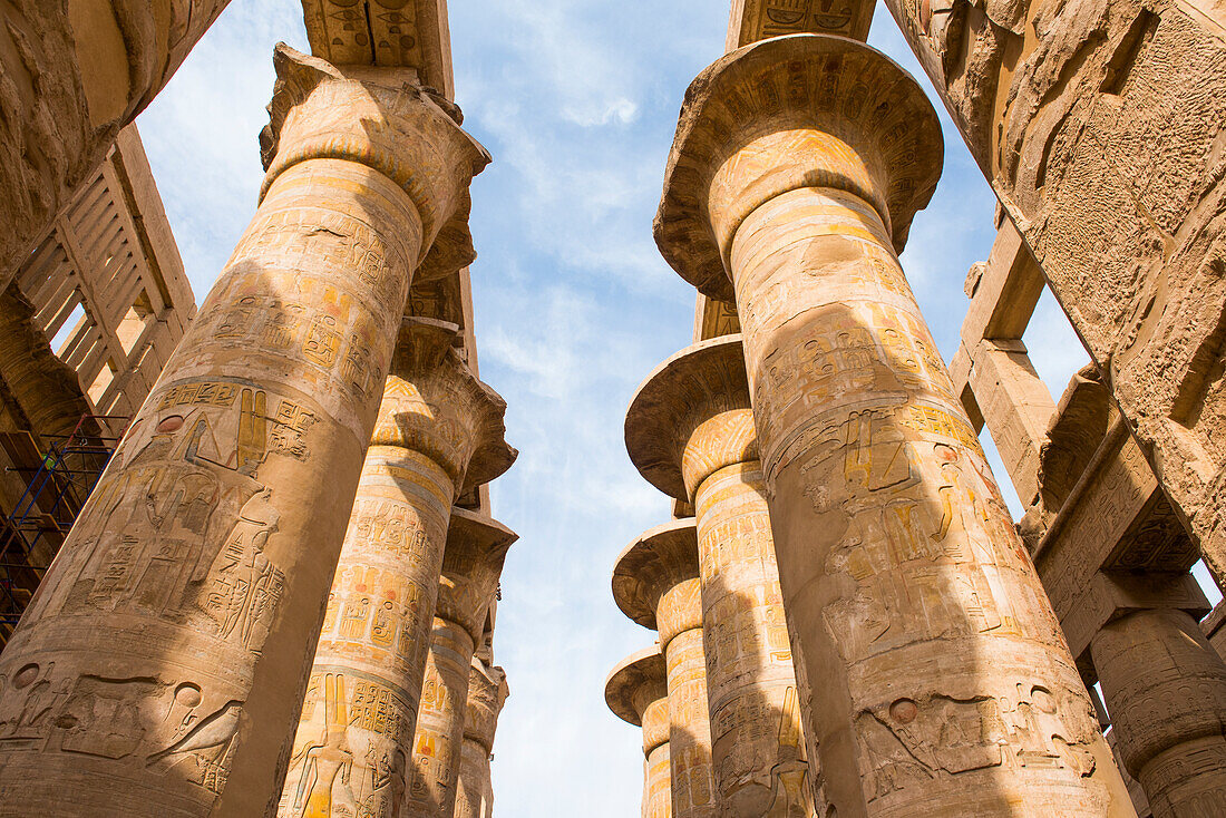 Große Hypostylhalle im Bezirk von Amon-Re, Karnak-Tempelkomplex, UNESCO-Weltkulturerbe, Luxor, Ägypten, Nordafrika, Afrika