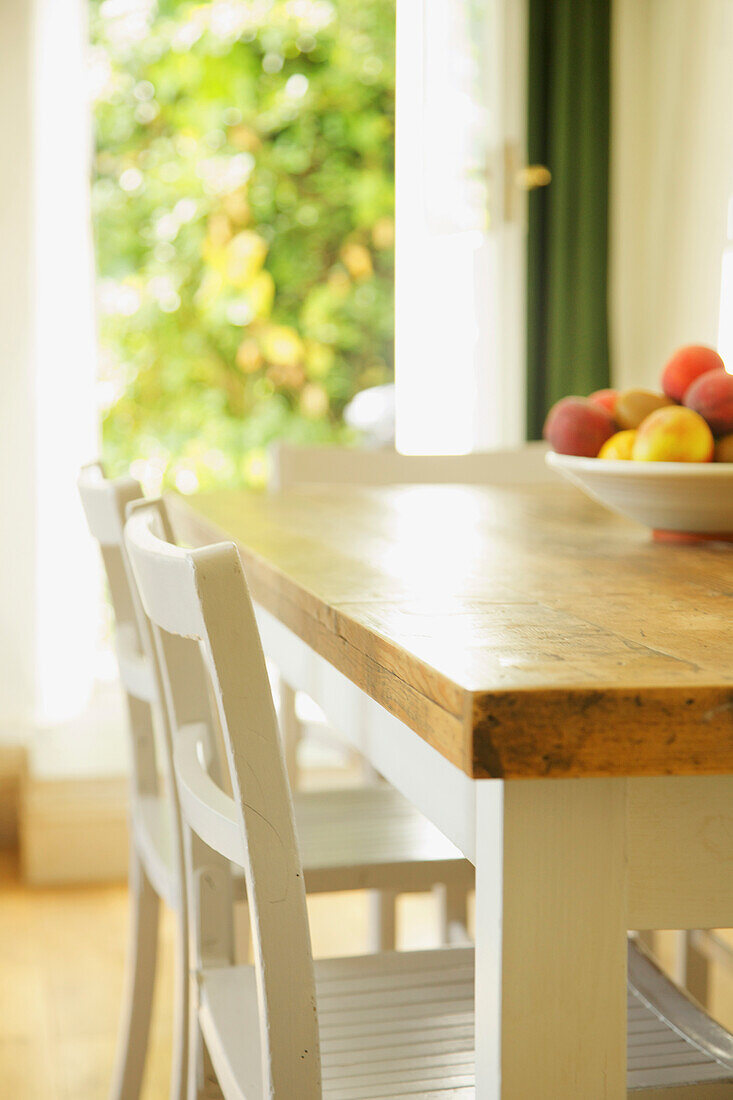 Dining Room Table and Chairs