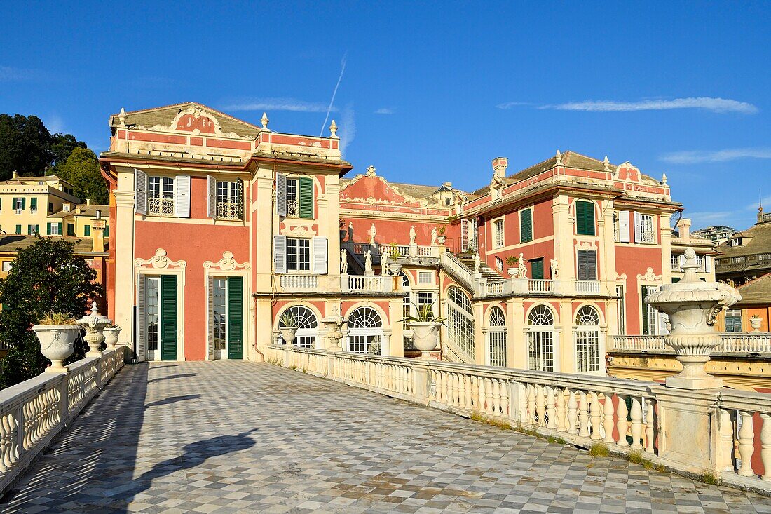 Italy, Liguria, Genoa, Museo di Palazzo Reale (Royal palace), interior frontage with statues on railings