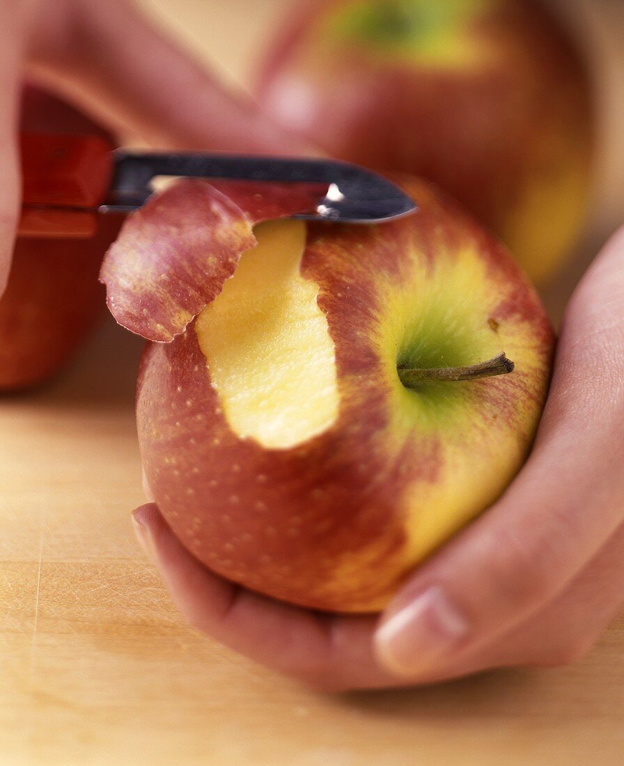 Peeling an Apple