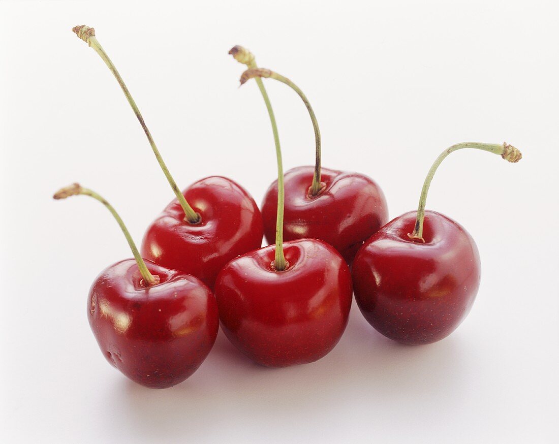 Several red Spanish cherries