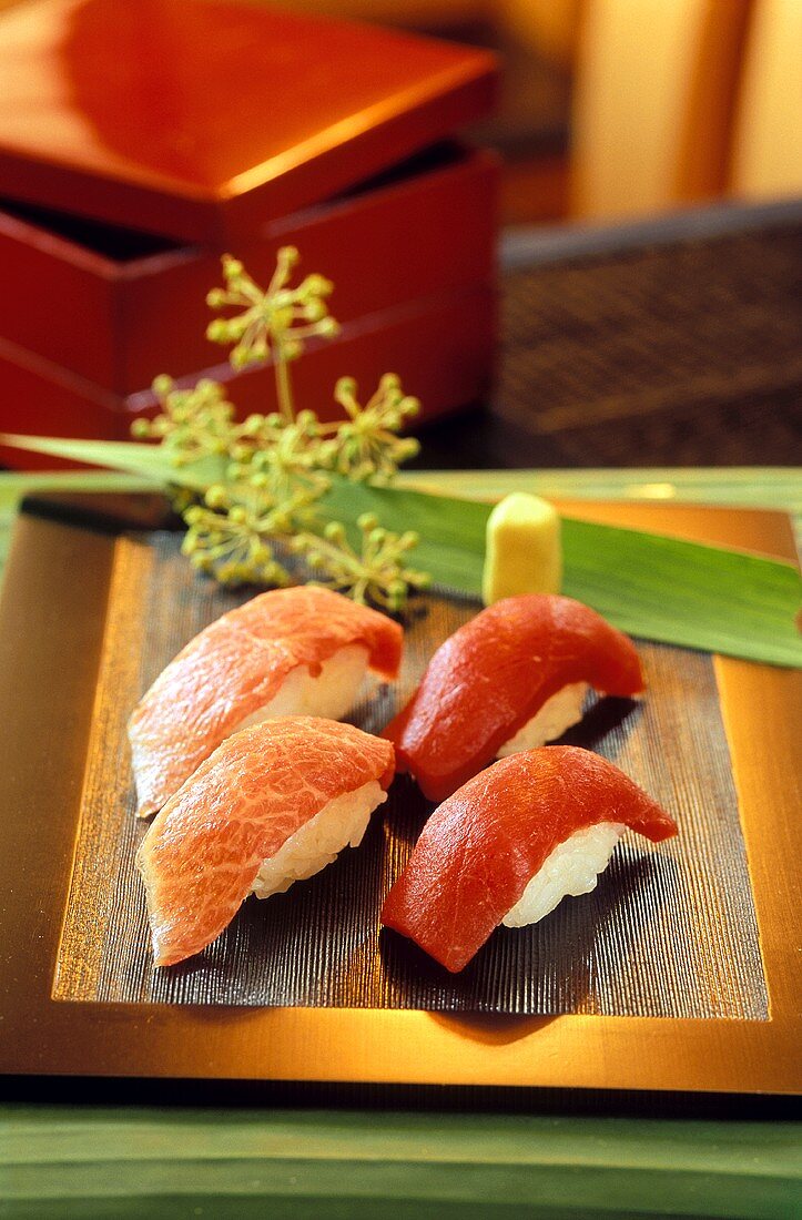 Sushi: Otoru and Chutoro