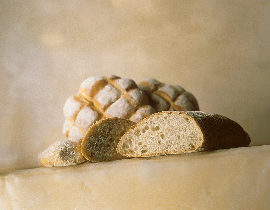 Light-coloured breads