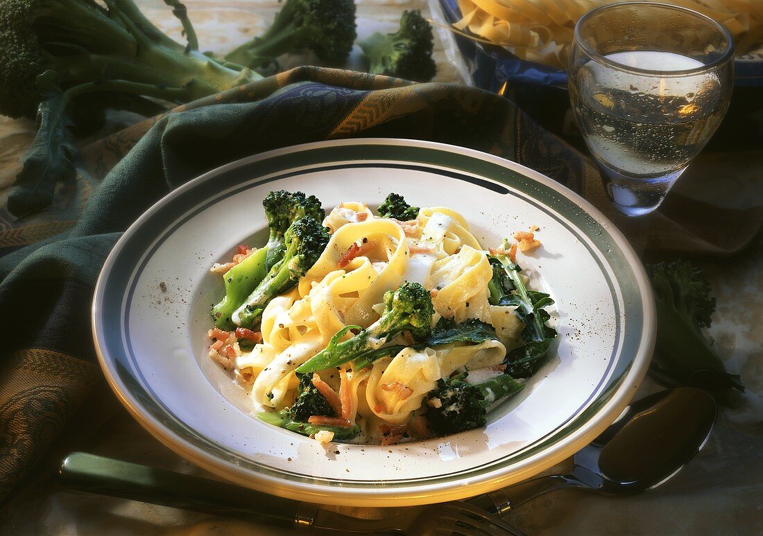 Tagliatelle alla veronese (pasta with broccoli & bacon)