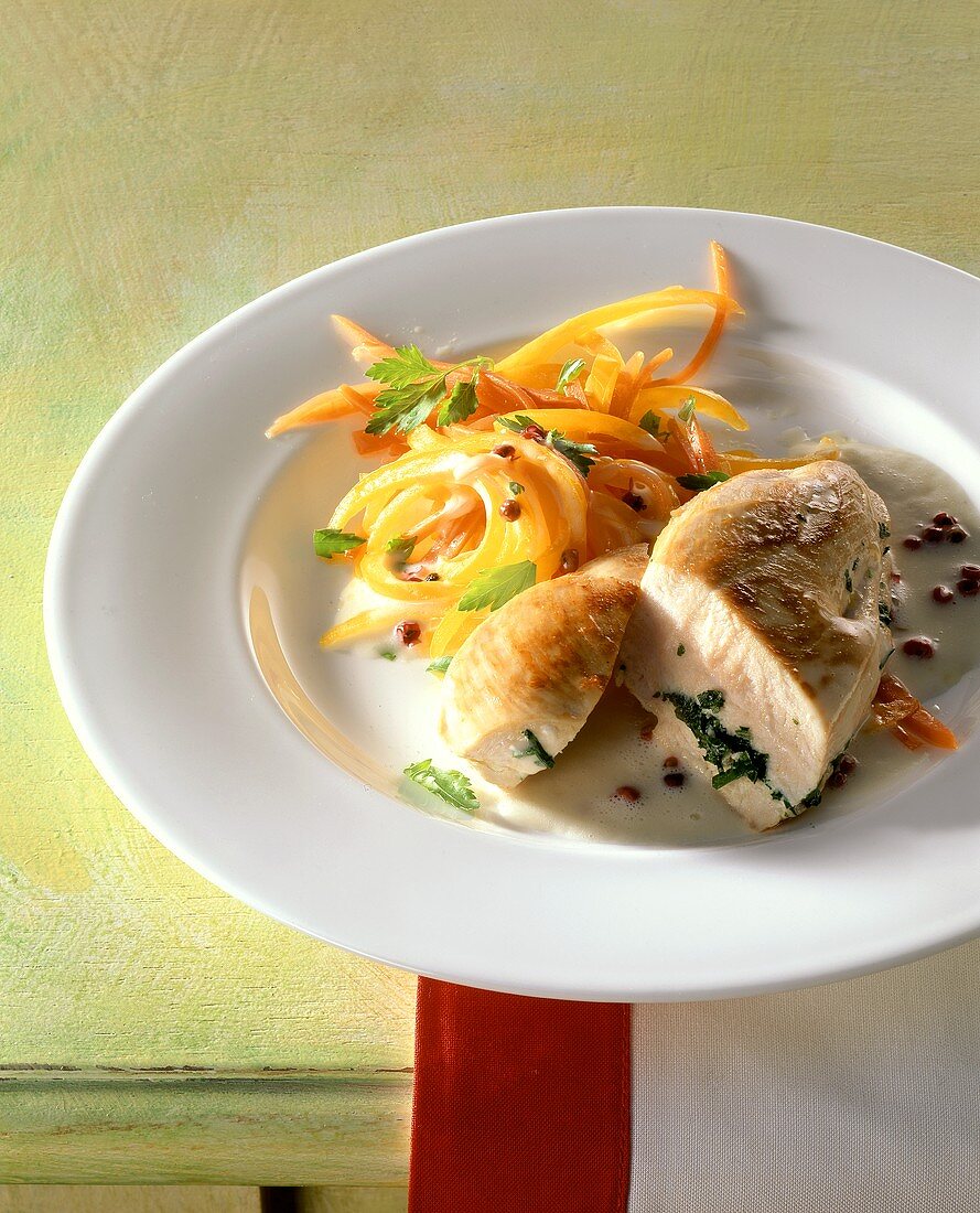 Stuffed chicken breast with peppers and carrots