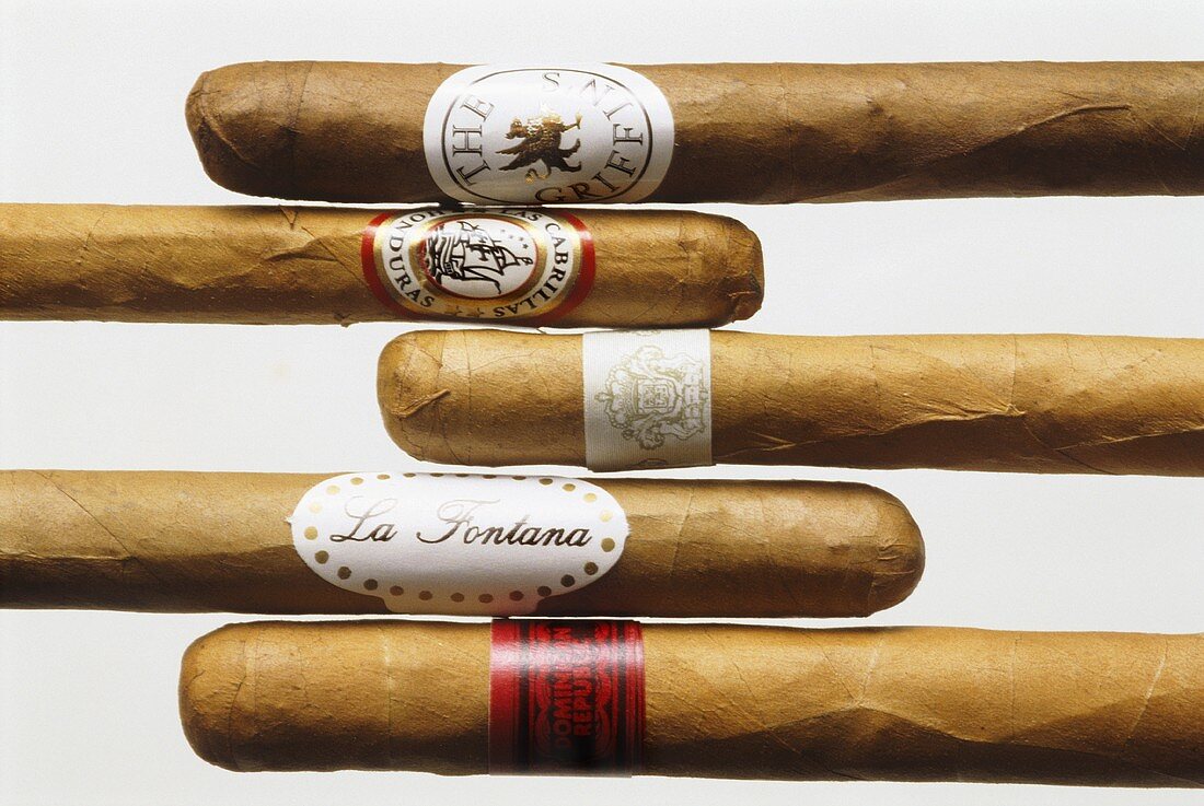 Fünf verschiedene Zigarren