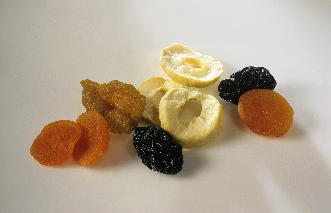 Dried fruit (apricots, plums, pear, apple slices)