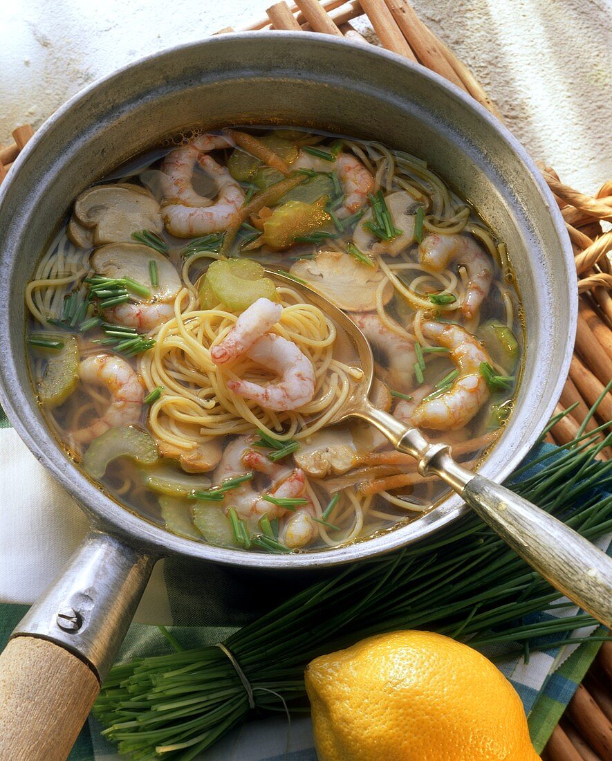 Noodle soup with shrimps