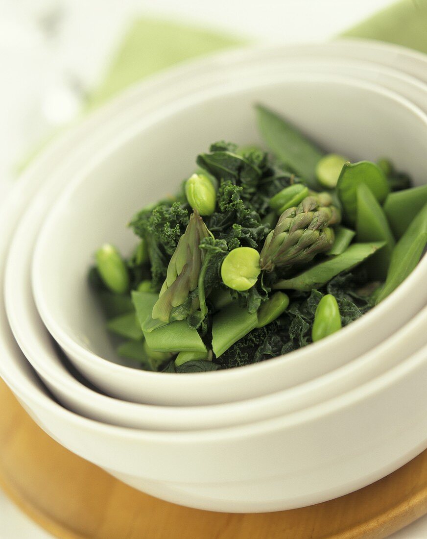 Green vegetables in a bowl
