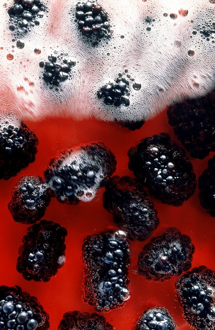 Blackberry punch (close-up)