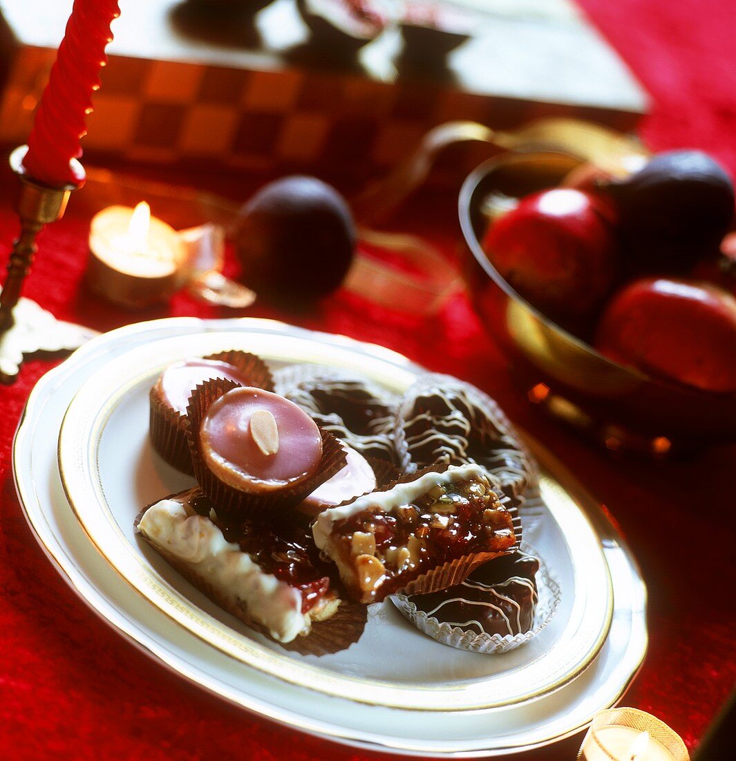 Verschiedene Plätzchen für die Weihnachtszeit