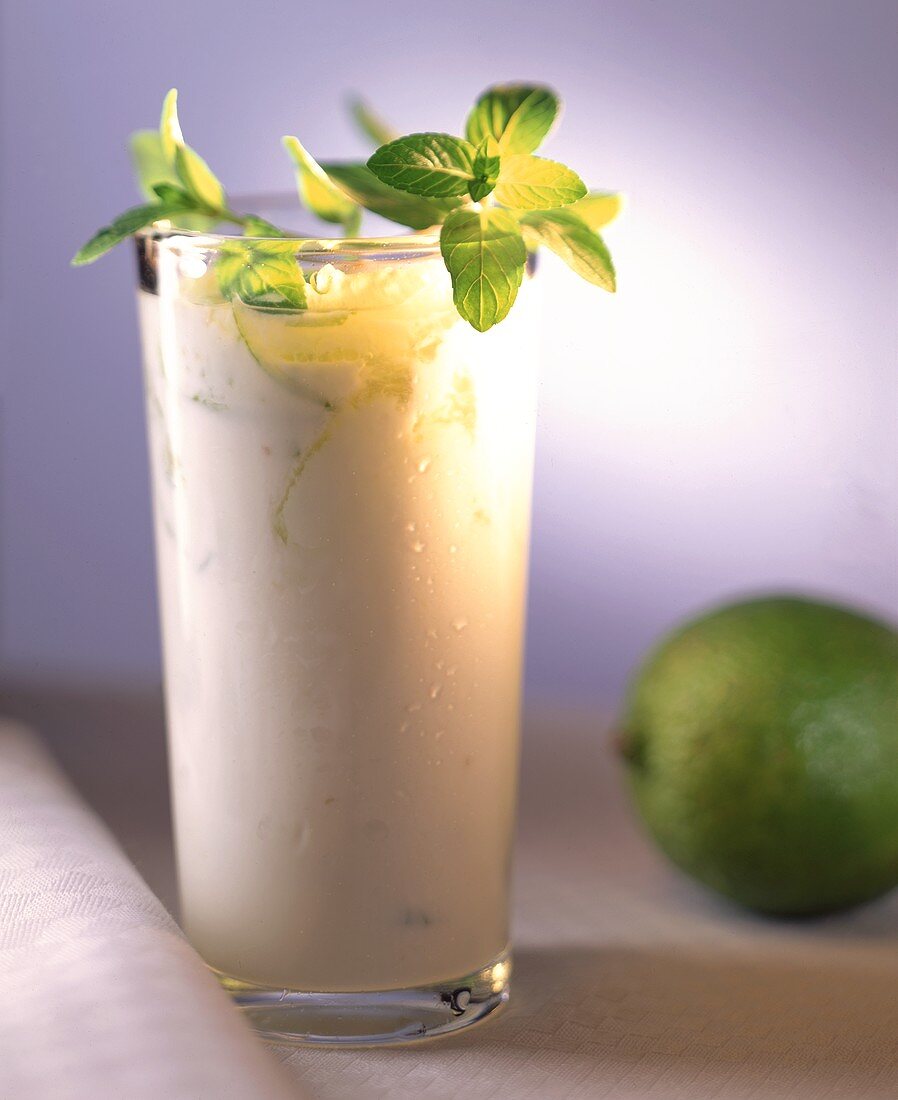 Yoghurt drink with limes