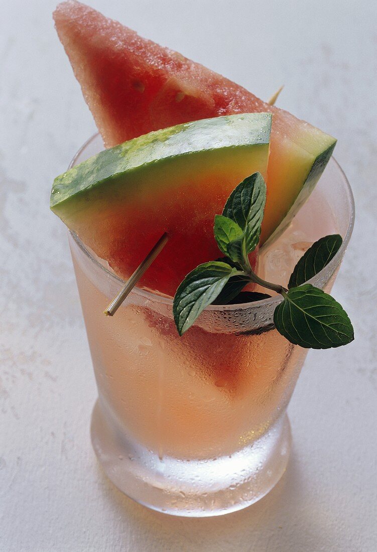 Non-alcoholic watermelon drink